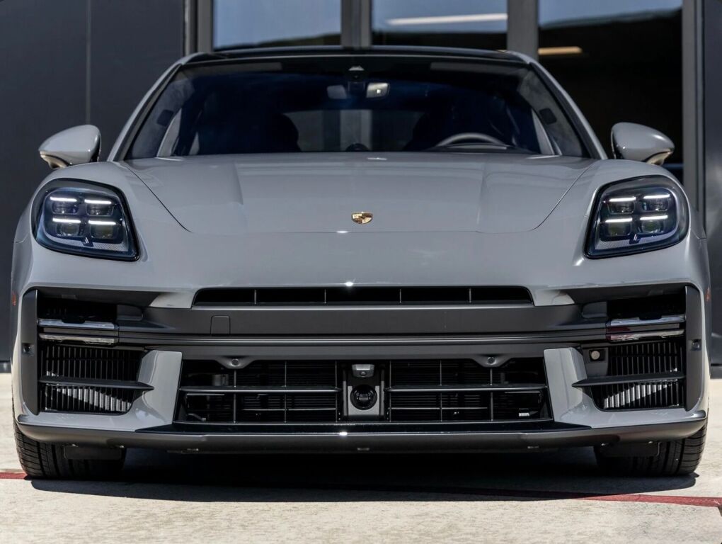 2026 Porsche Panamera GTS