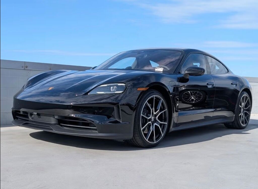2026 Porsche Taycan 4