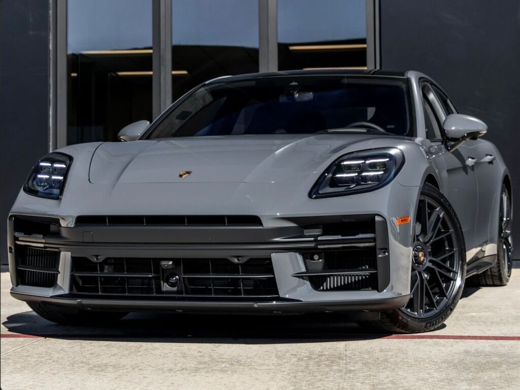 2026 Porsche Panamera GTS