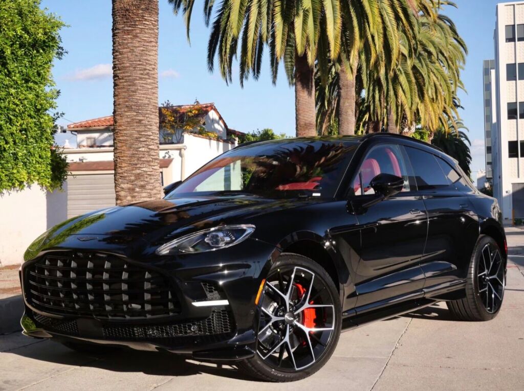 2026 Aston Martin DBX 707