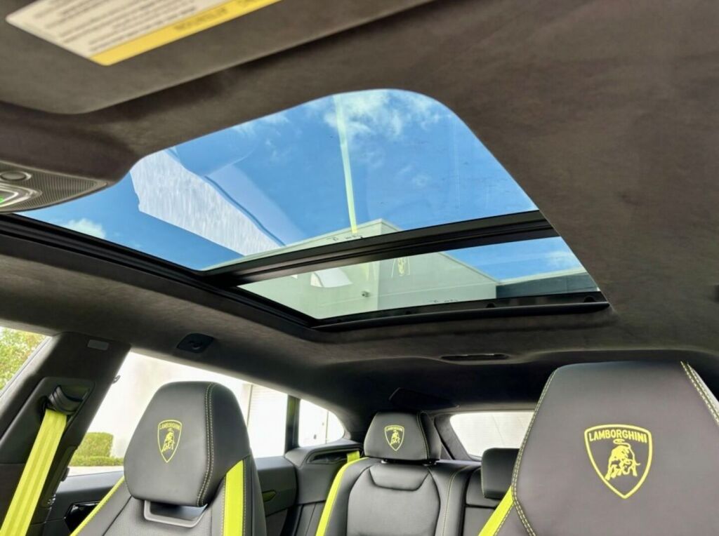 2026 Lamborghini Urus SE