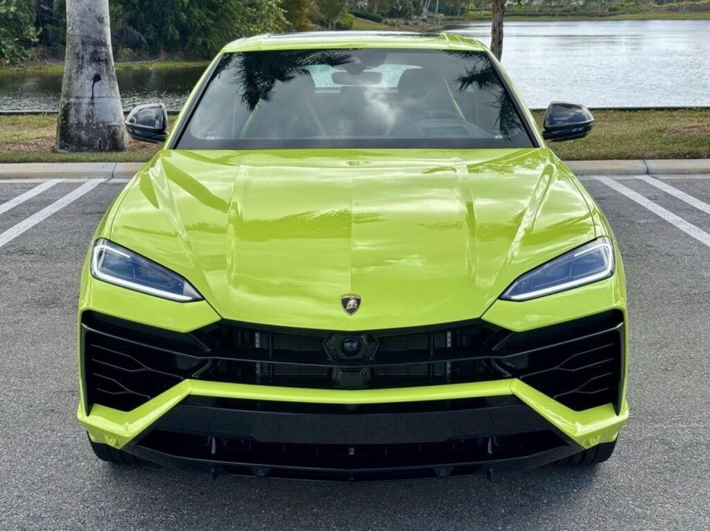 2026 Lamborghini Urus SE