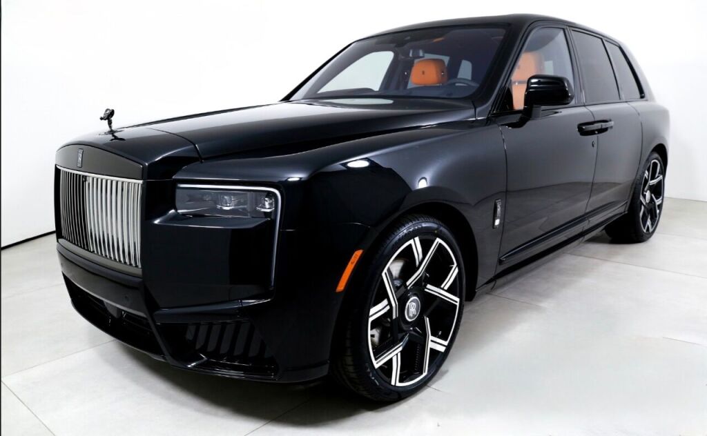 2026 Rolls-Royce Black Badge Cullinan Base