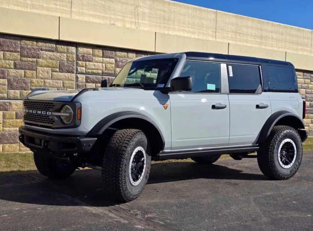 2026 Ford Bronco Badlands