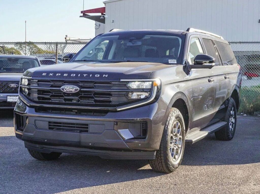 2026 Ford Expedition MAX Active
