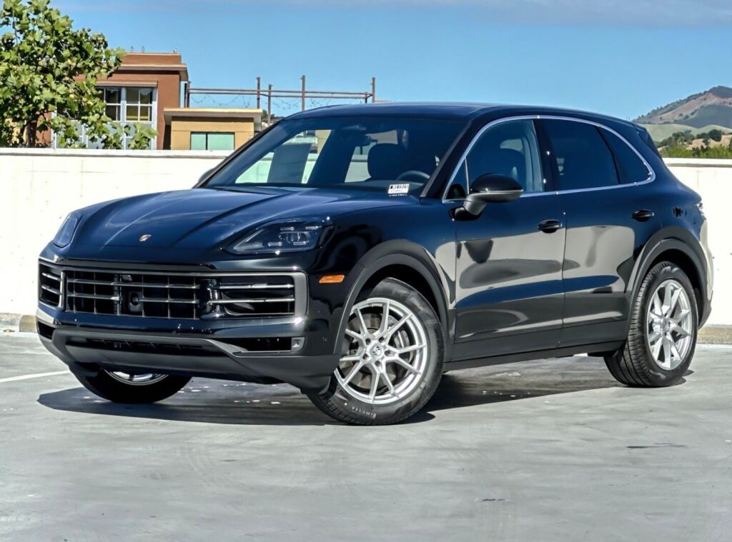 2026 Porsche Cayenne Base