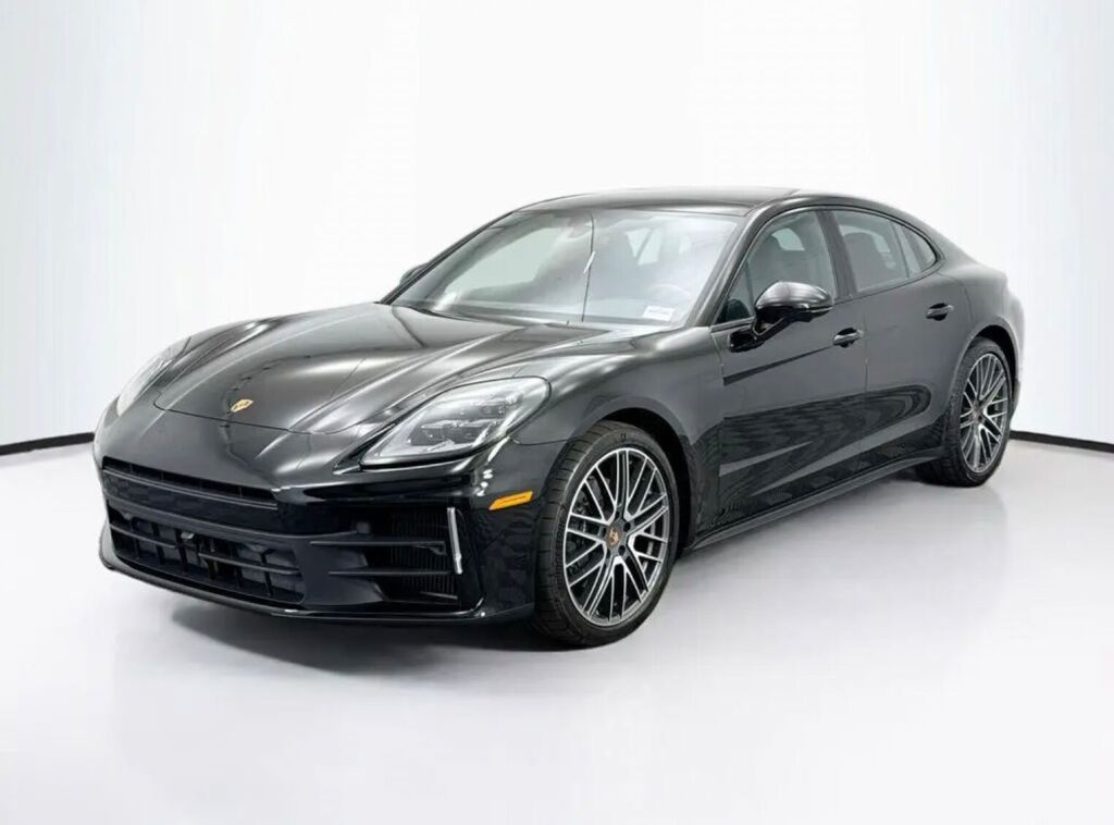 2026 Porsche Panamera Base