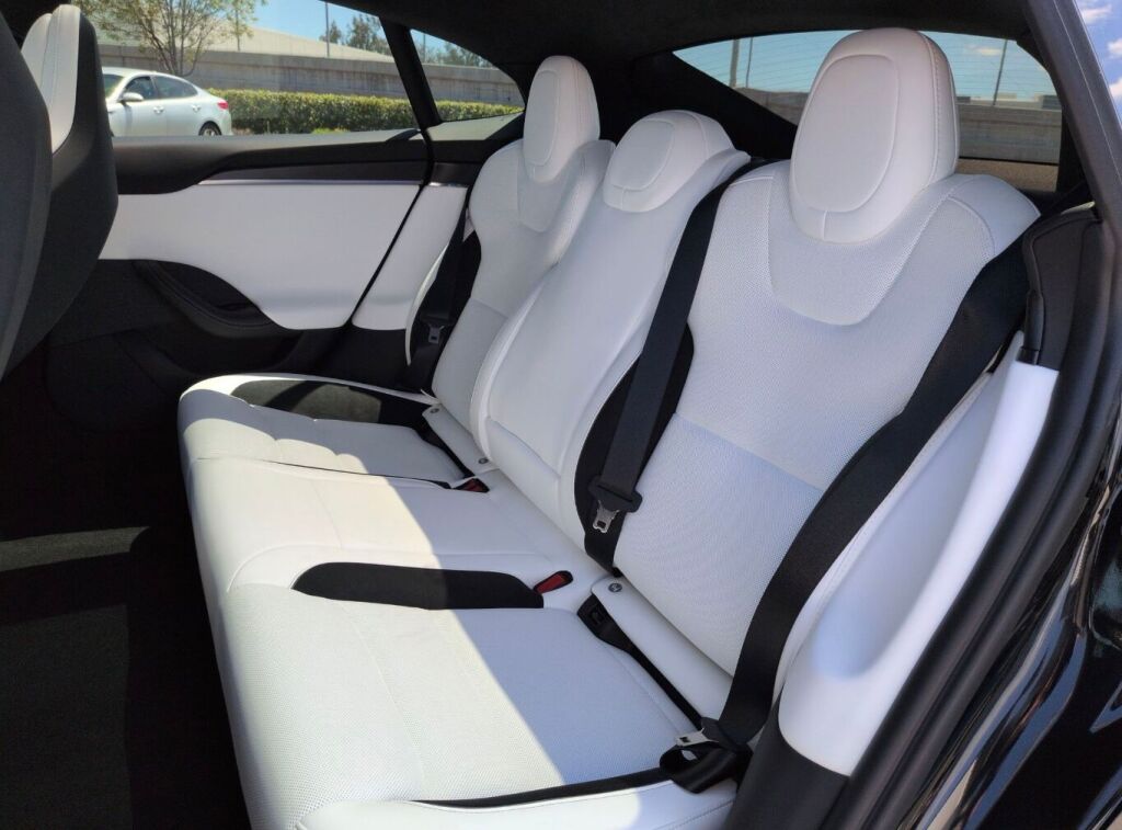 2026 Tesla Model S Plaid