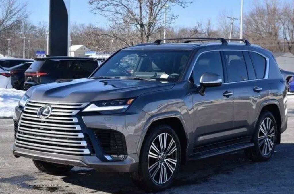2026 Lexus LX 700h Luxury