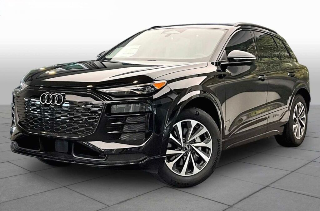 2027 Audi Q6 e-tron quattro Premium