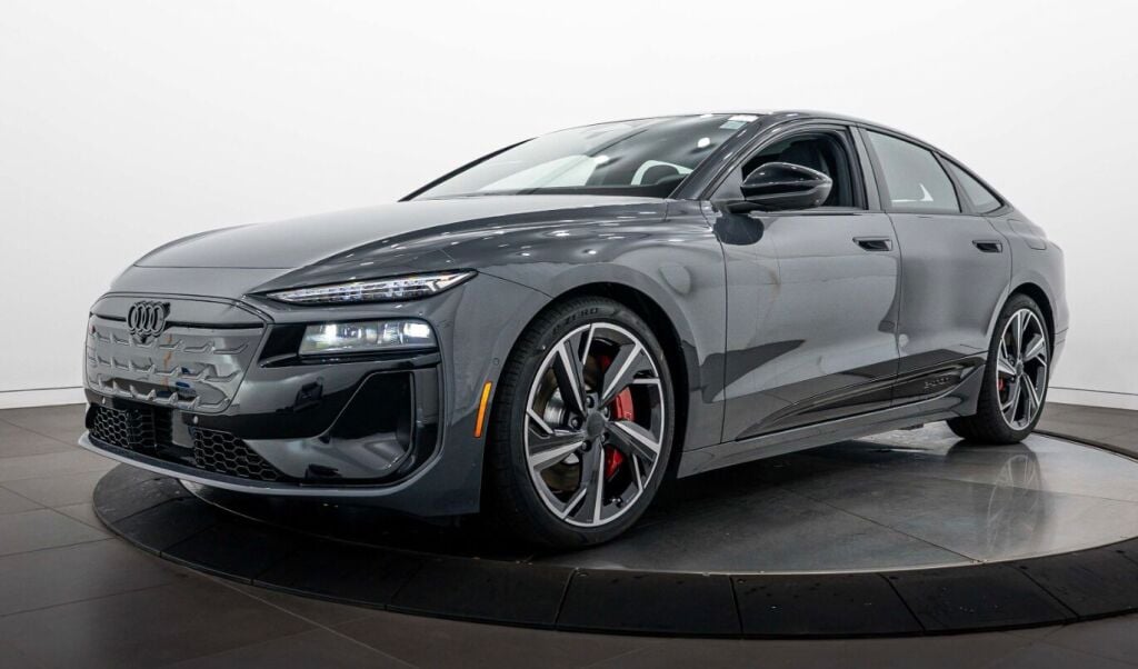 2027 Audi S6 Sportback e-tron quattro Prestige