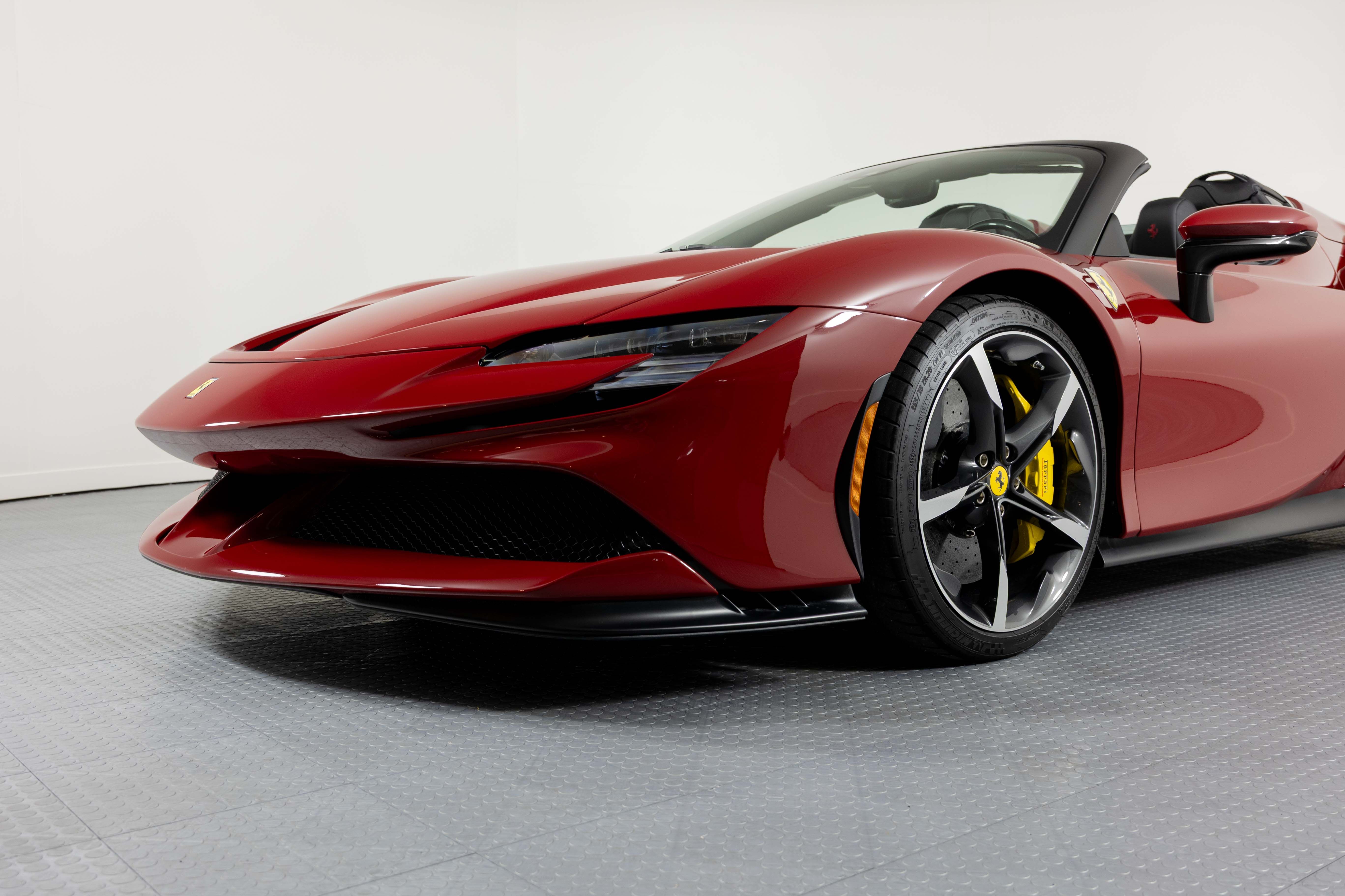 2023 Ferrari SF90 Base - Photo 6