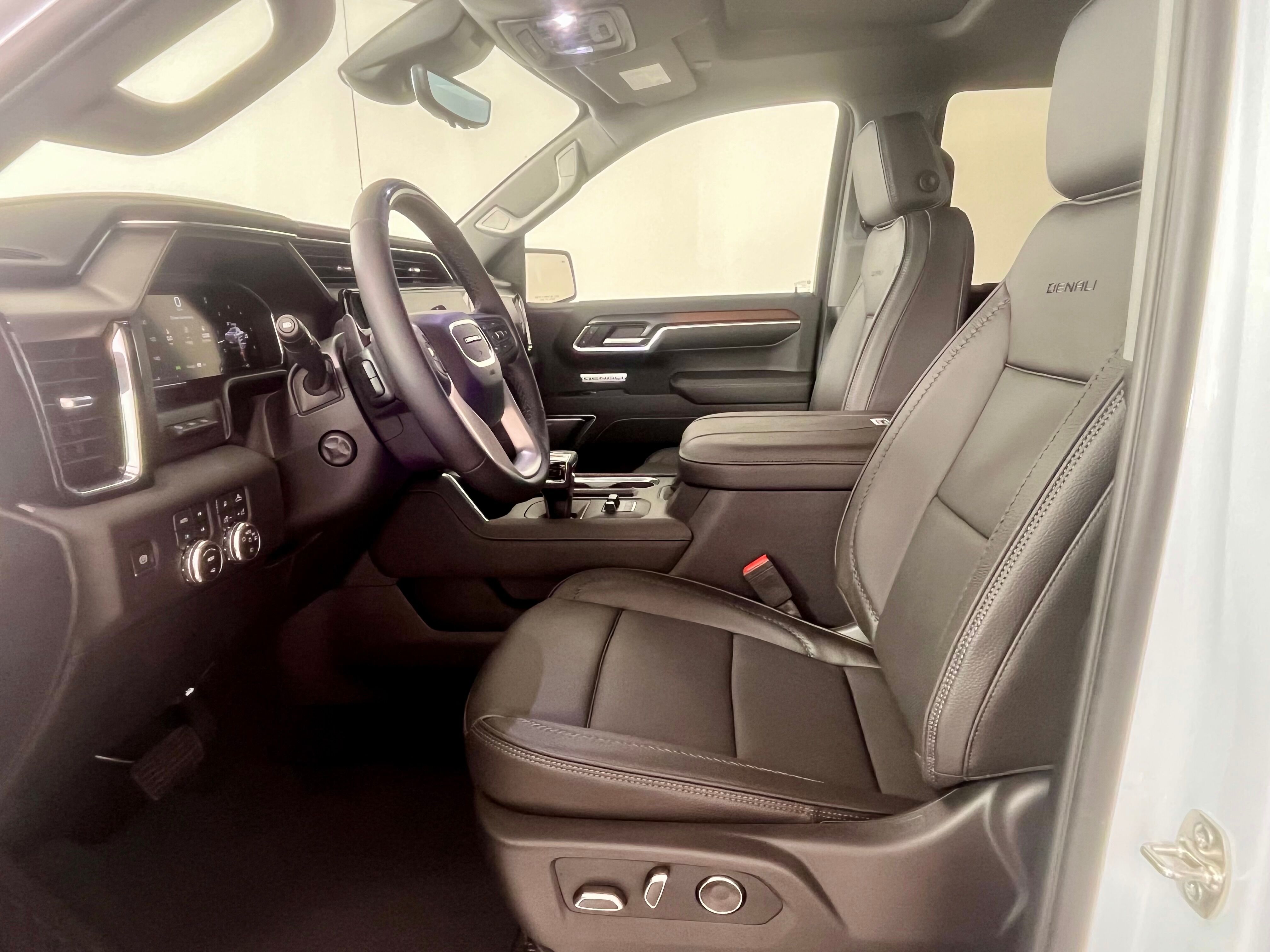 2026 GMC Sierra 1500 Denali - Photo 10