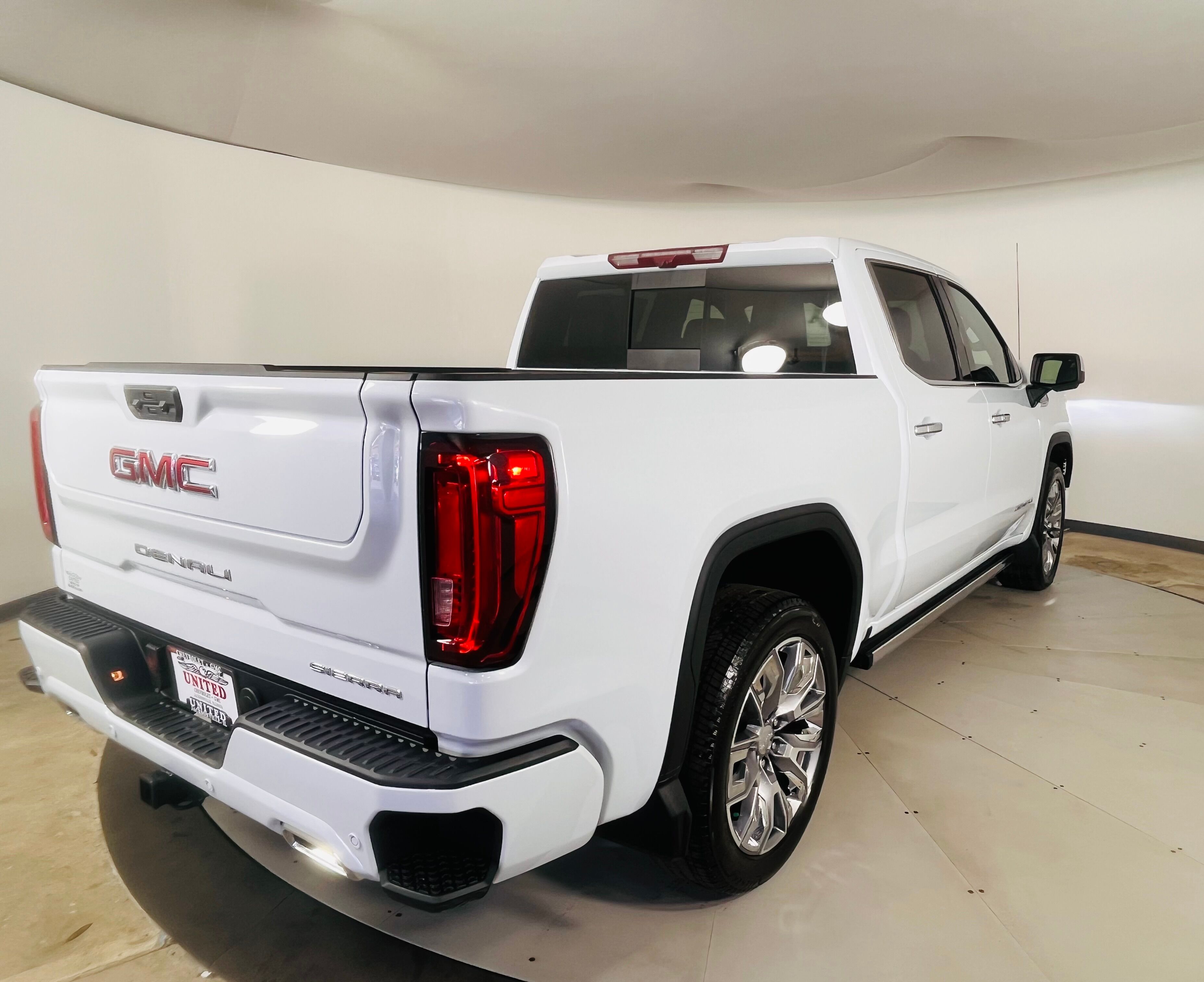 2026 GMC Sierra 1500 Denali - Photo 6