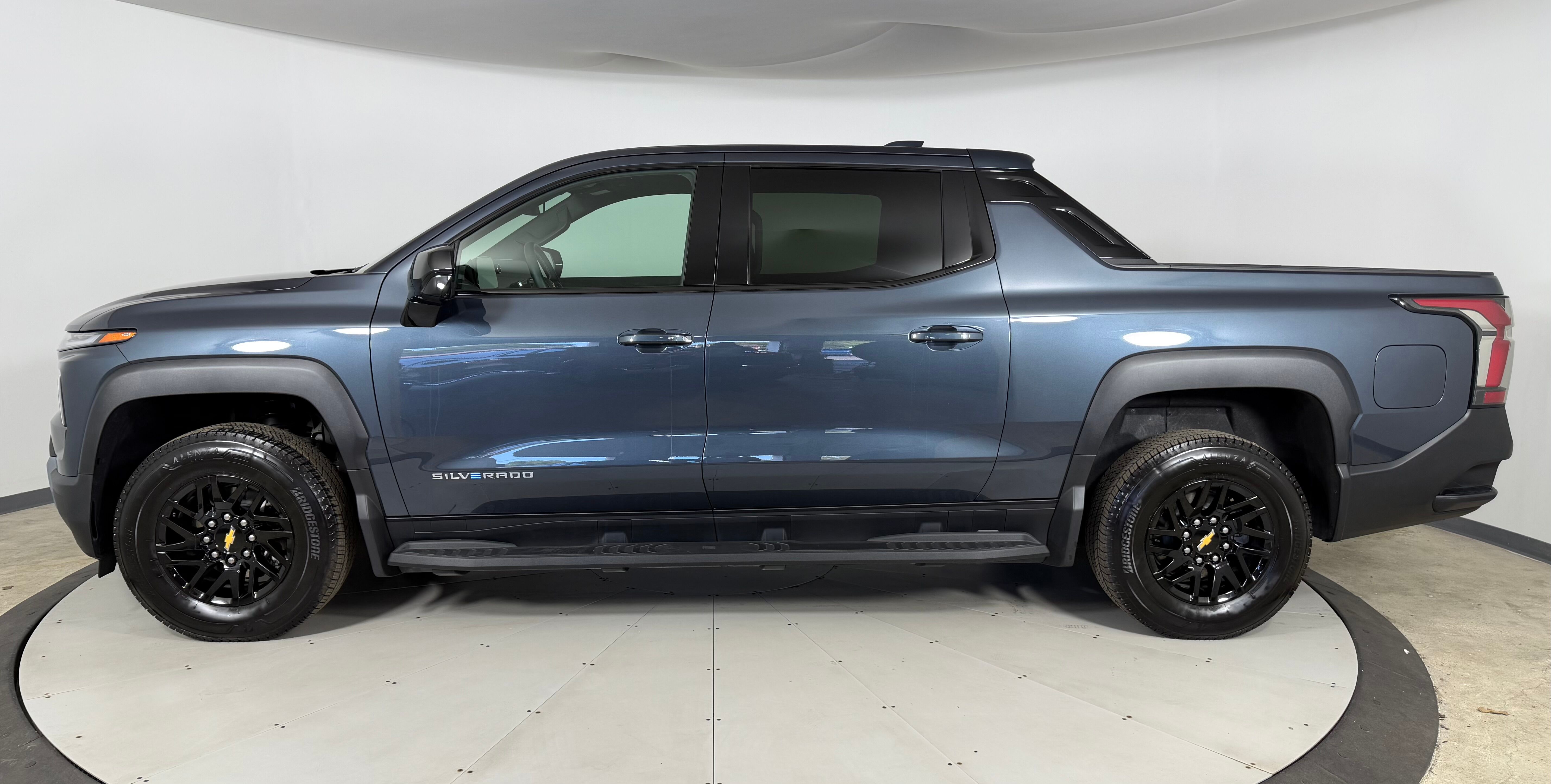2026 Chevrolet Silverado EV LT - Photo 9