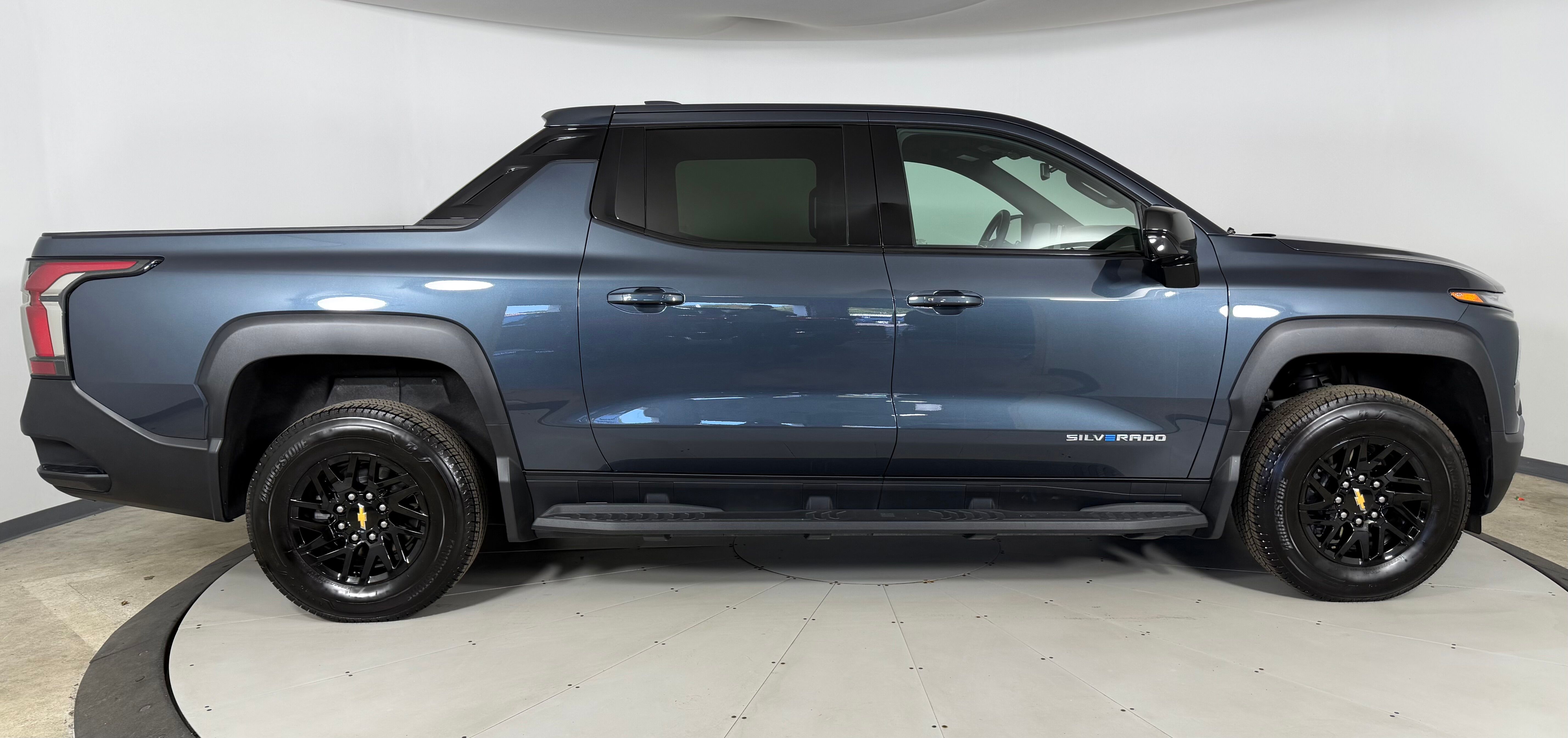 2026 Chevrolet Silverado EV LT - Photo 10