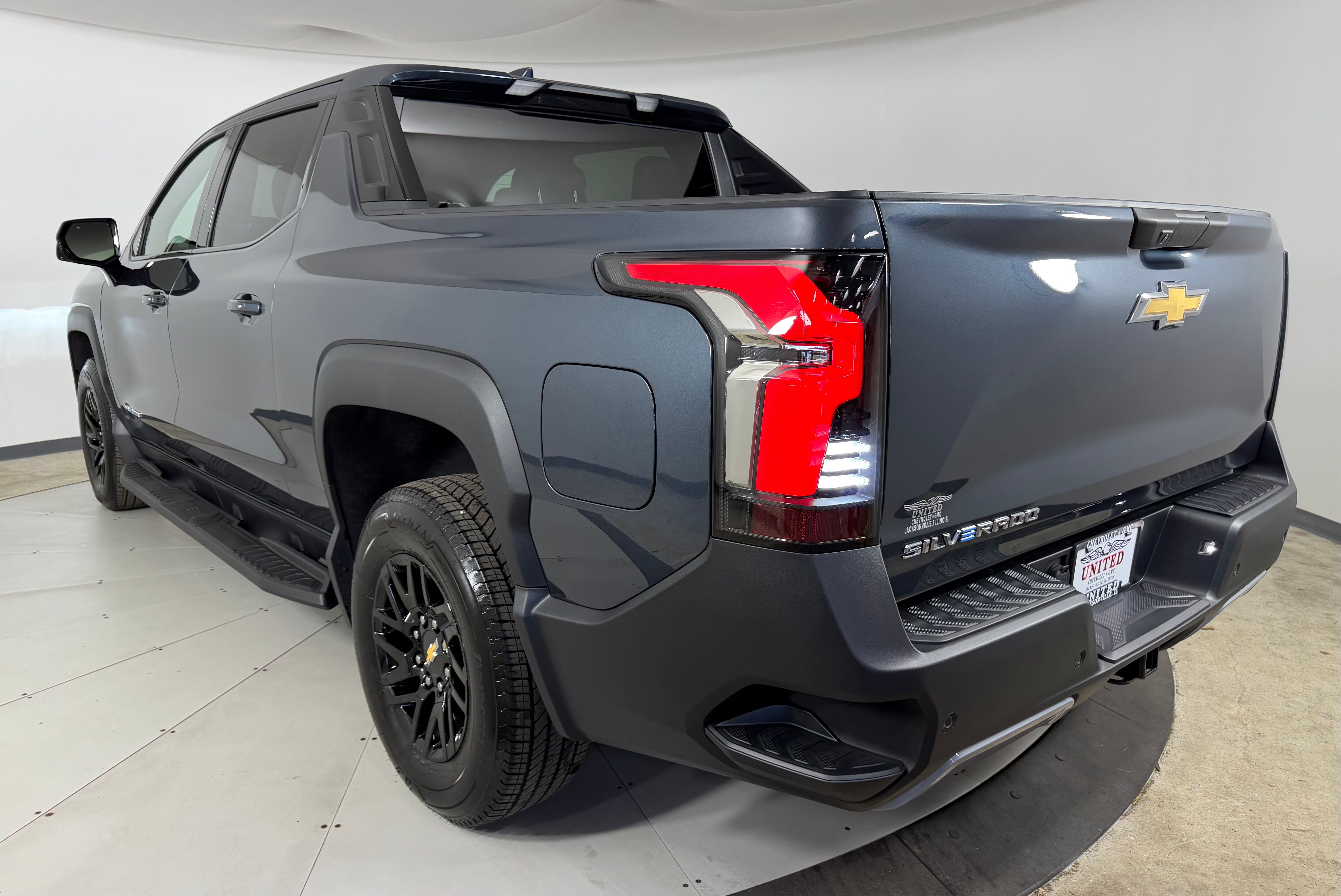 2026 Chevrolet Silverado EV LT - Photo 6
