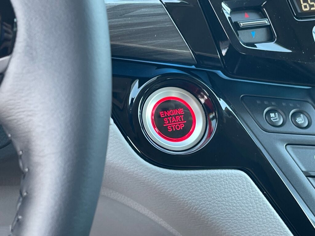 2024 Honda Odyssey EX - Photo 11