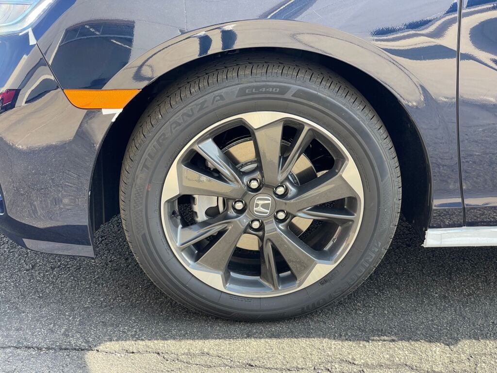 2024 Honda Odyssey EX - Photo 24