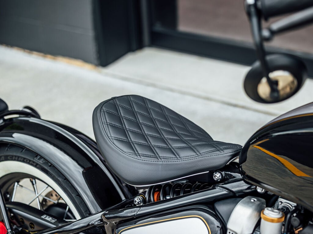 2025 Triumph Bonneville T120 black Graphite / Matte Graphite