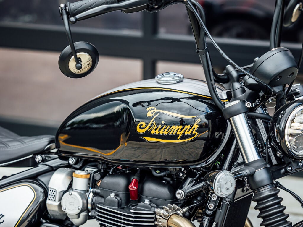 2025 Triumph Bonneville T120 black Graphite / Matte Graphite
