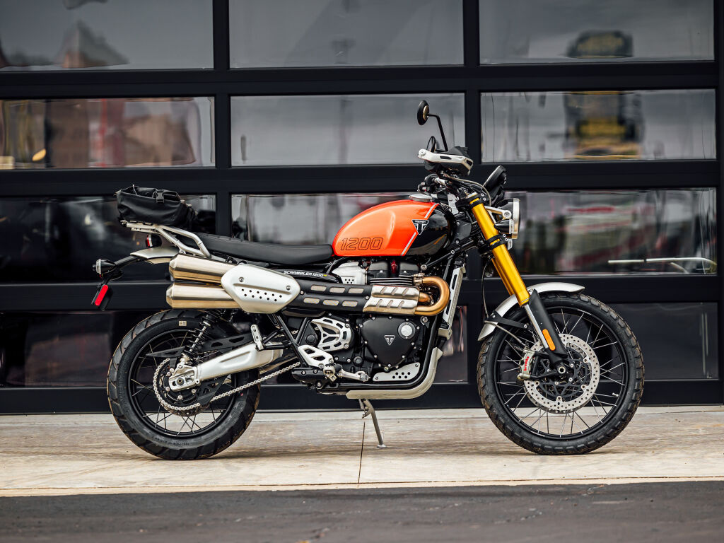 2024 Triumph Scrambler 1200 XE Baja Orange / Phantom Black