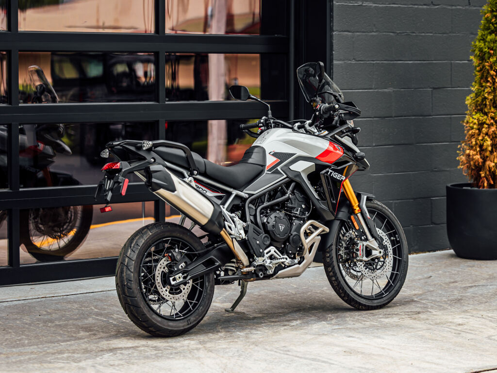 2025 Triumph Tiger 900 Rally Pro Ash Grey / Intense Orange