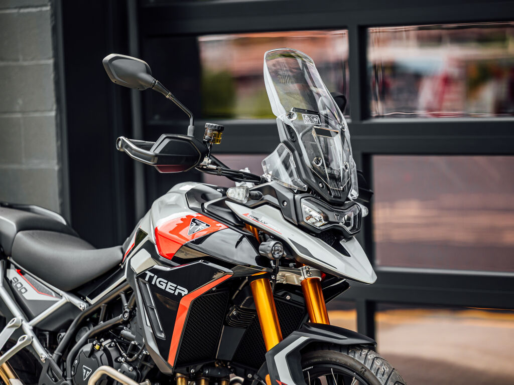 2025 Triumph Tiger 900 Rally Pro Ash Grey / Intense Orange