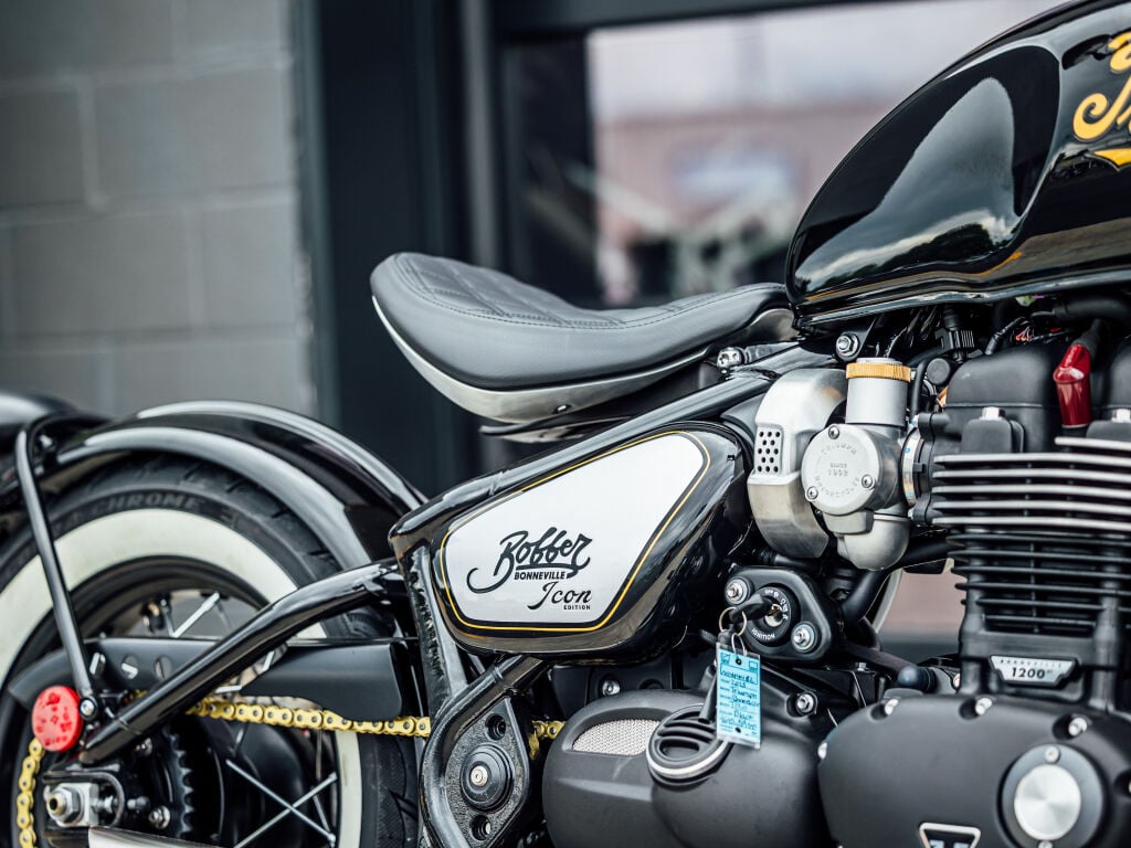 2025 Triumph Bonneville T120 black Graphite / Matte Graphite