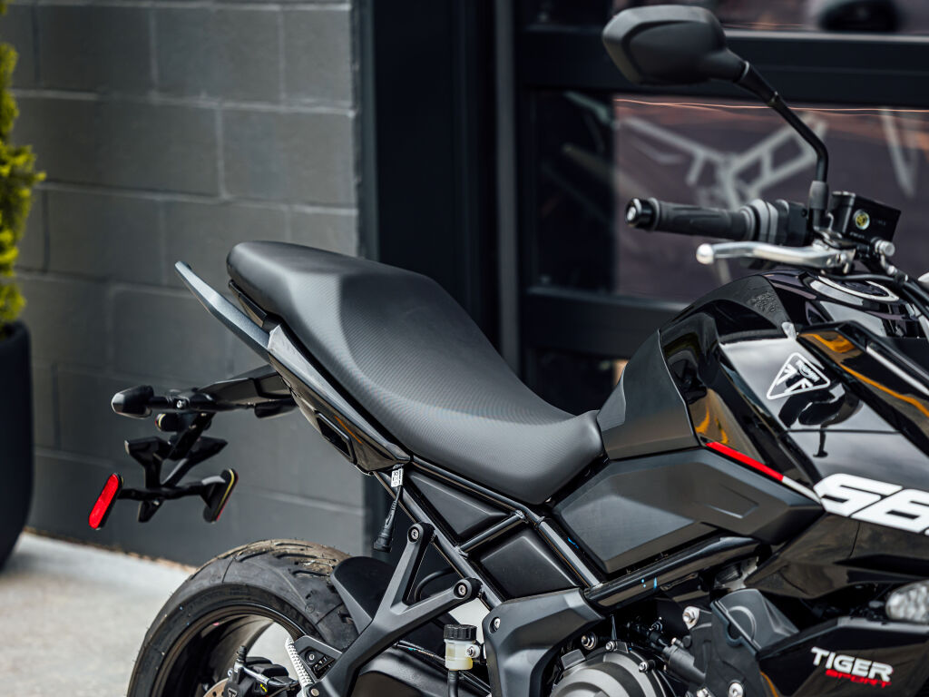2025 Triumph Tiger Sport 660 Sapphire Black