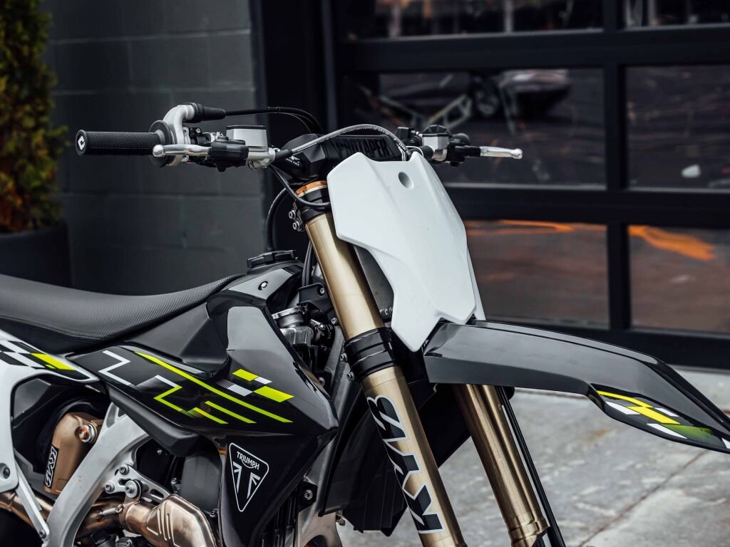 2026 Triumph TF 450-X Jet Black/Pure White
