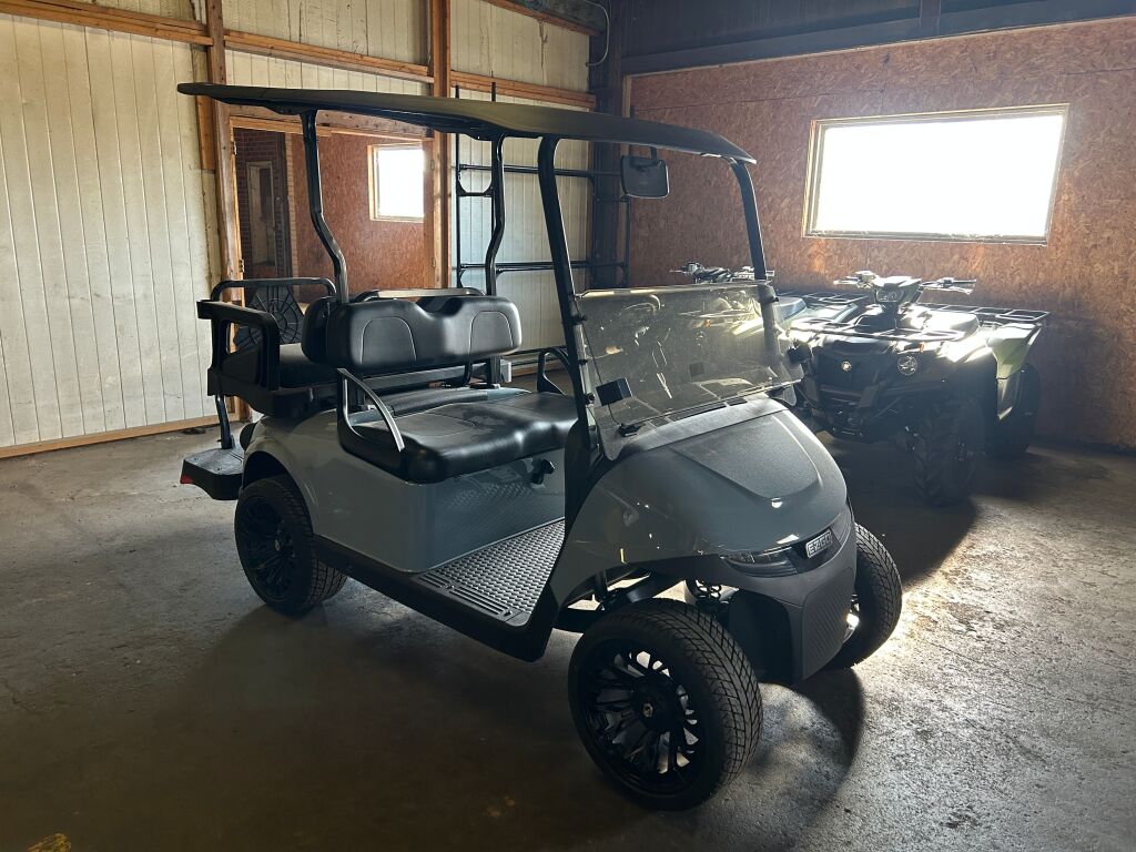 2024 E-Z-GO RXV VALOR