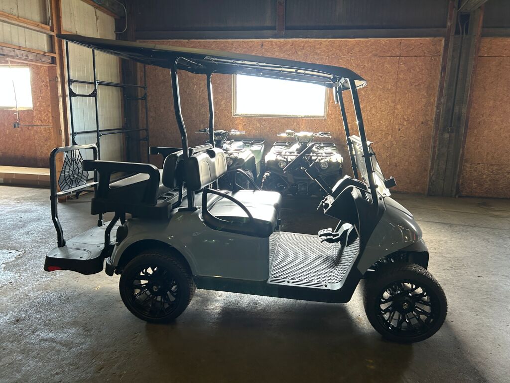 2024 E-Z-GO RXV VALOR