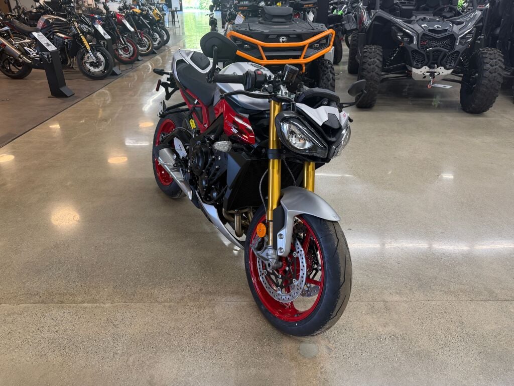 2026 Triumph Street Triple 765 RX