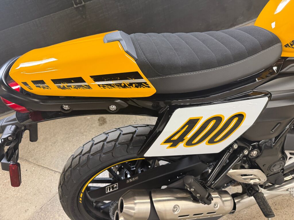2027 Triumph Street Tracker 400