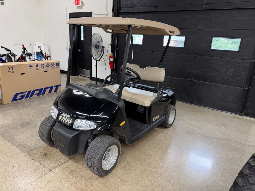 2014 E-Z-GO 2 PASSENGER