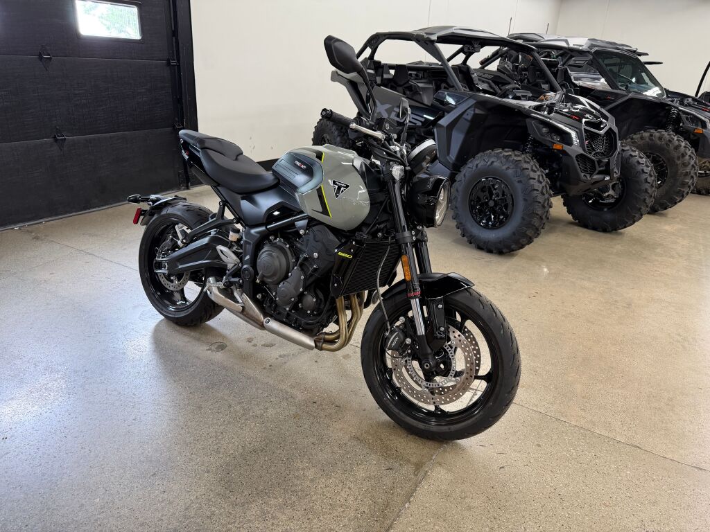 2026 Triumph Trident 660 Stone grey