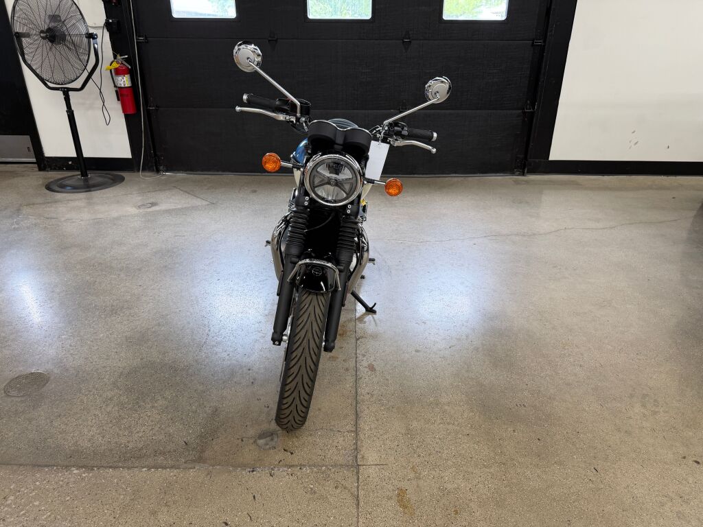 2026 Triumph Bonneville T120 Base