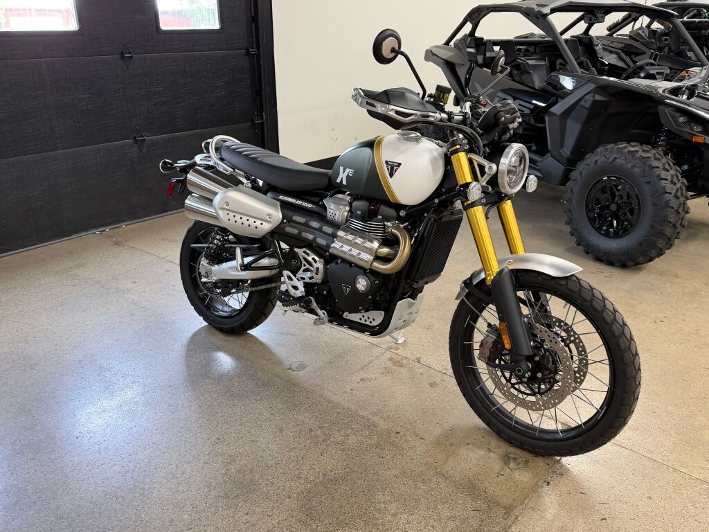 2026 Triumph Scrambler 1200 XE Sapphire black