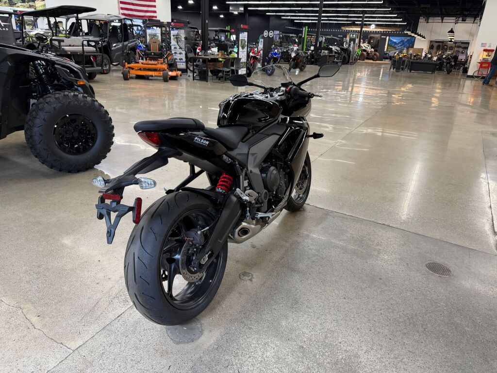 2026 Triumph Daytona 660 Sapphire Black