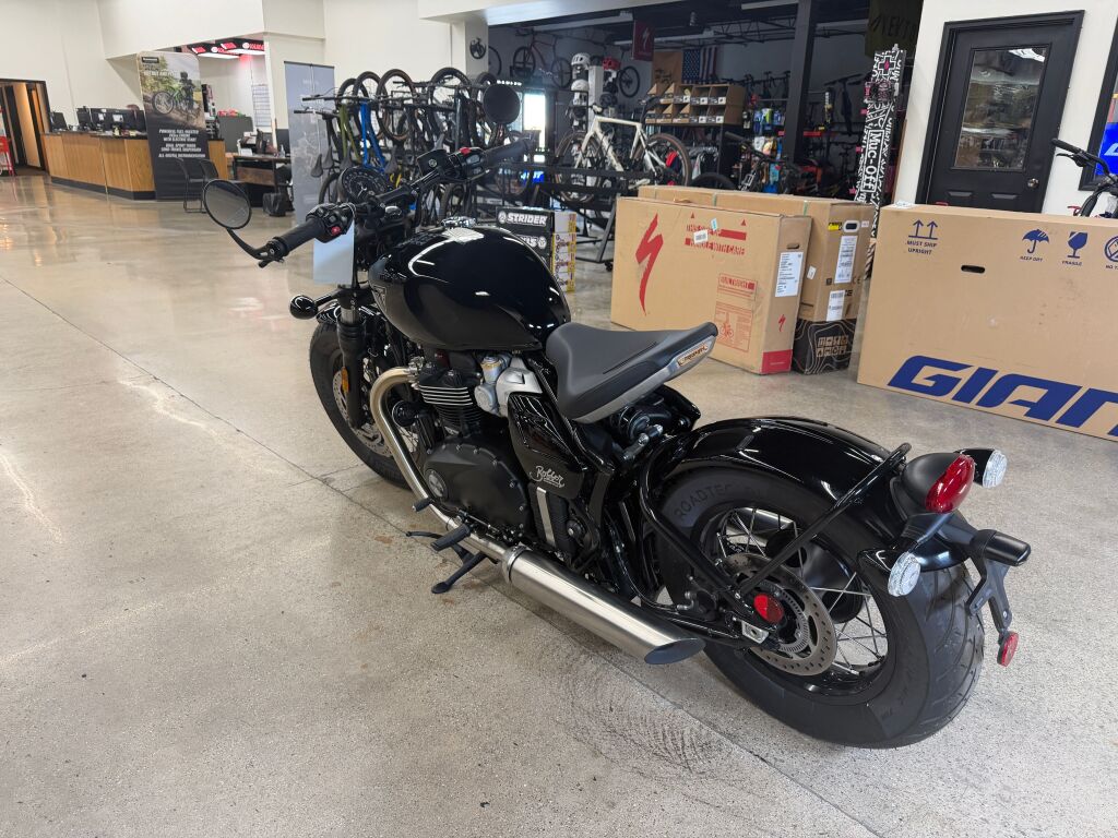 2026 Triumph Bonneville Bobber Base