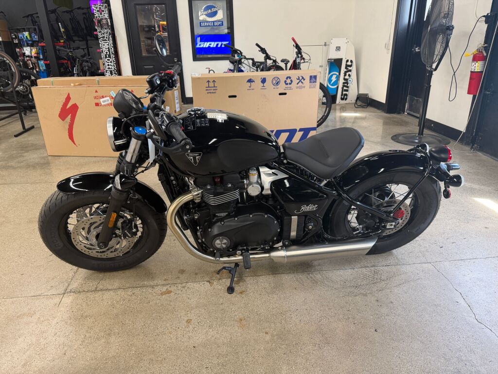 2026 Triumph Bonneville Bobber Base