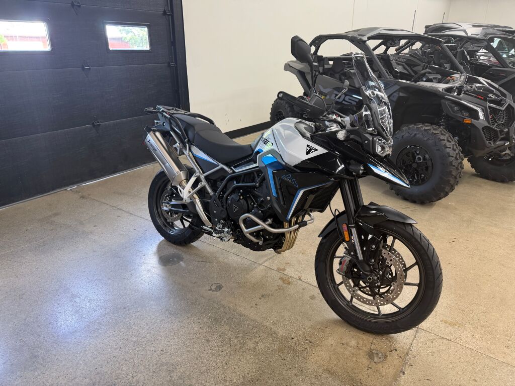 2026 Triumph Tiger 900 Alpine Edition
