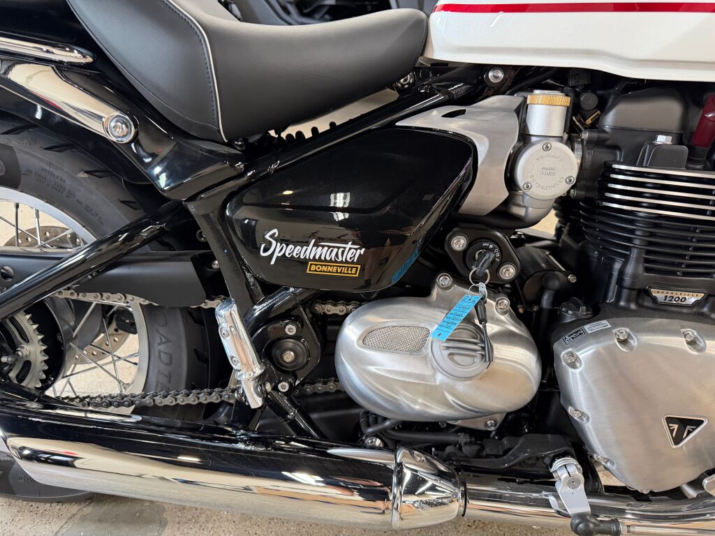 2026 Triumph Bonneville Speedmaster Carnival red Base