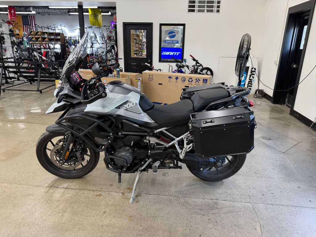 2023 Triumph Tiger 1200 GT Pro Sapphire Black