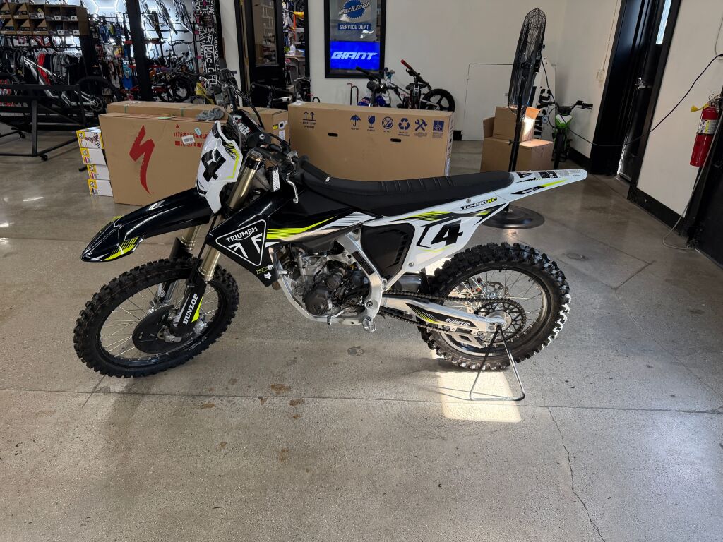 2025 Triumph TF 450-RC Edition Jet Black/Pure White