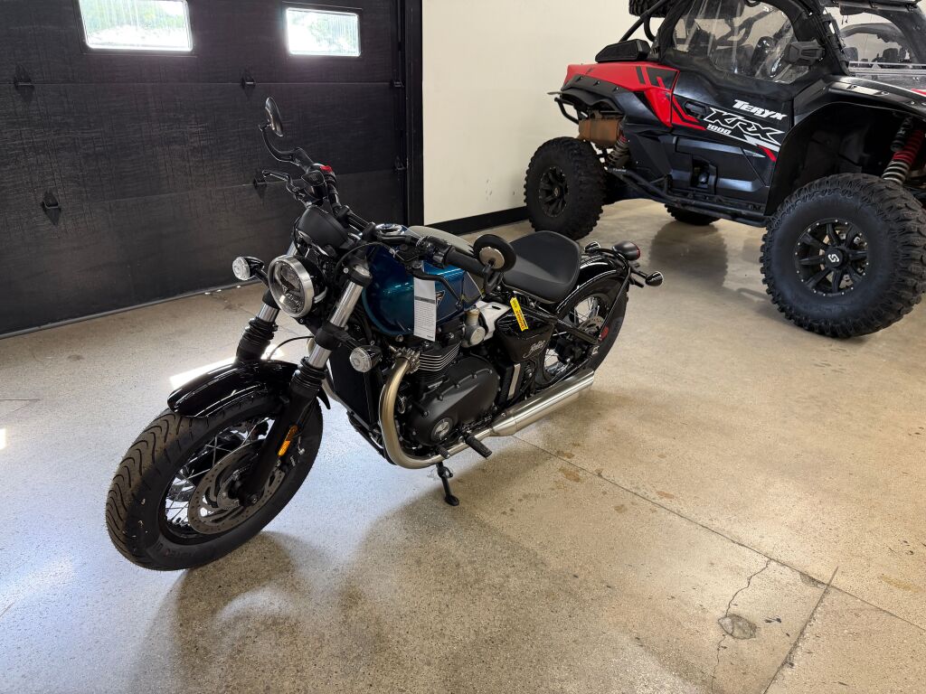 2026 Triumph Bonneville Bobber Base
