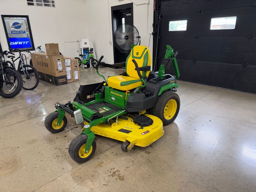 2023 John Deere Z500 Series Z545R