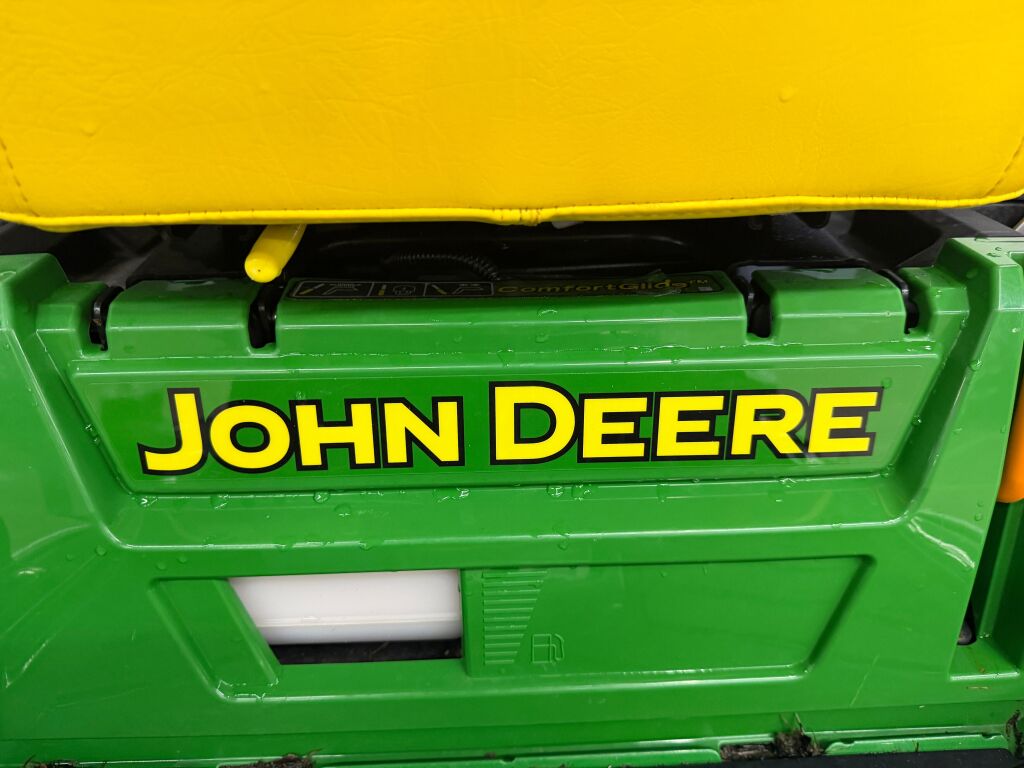 2023 John Deere Z500 Series Z545R