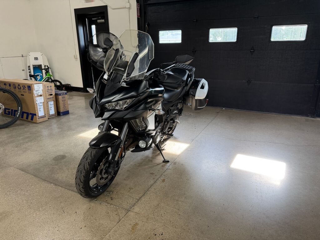 2019 Kawasaki Versys 1000 SE LT+
